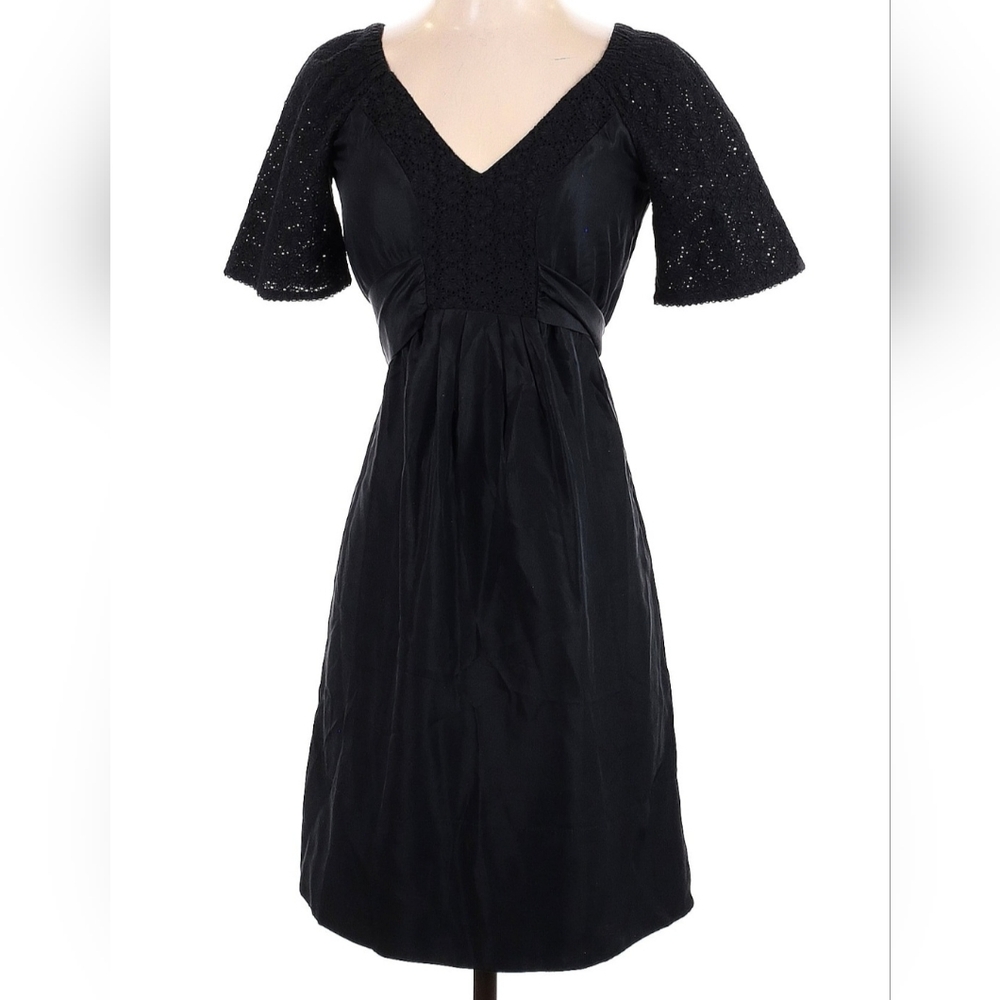 Banana Republic Black 100% Silk Eyelet Lace Cocktail Dress Size 2